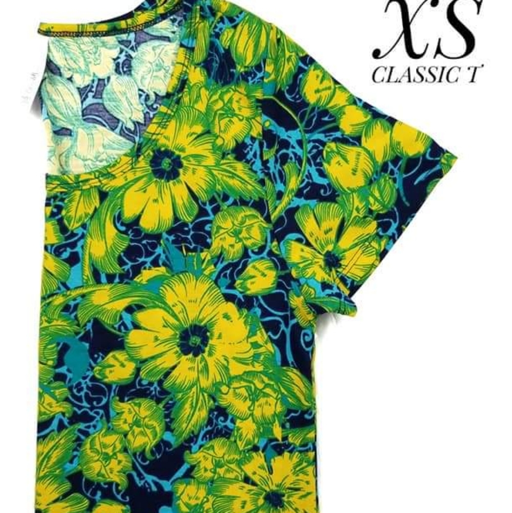XS LULAROE CLASSIC T